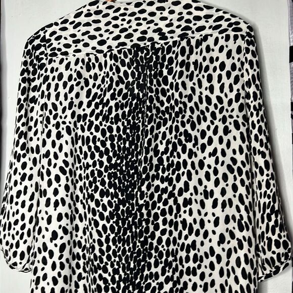 Talbots two piece set semi sheer animal print blouse and cami set - Picture 8 of 9